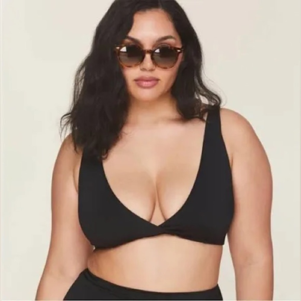 ANDIE Swim: The Belmar Top in Black
